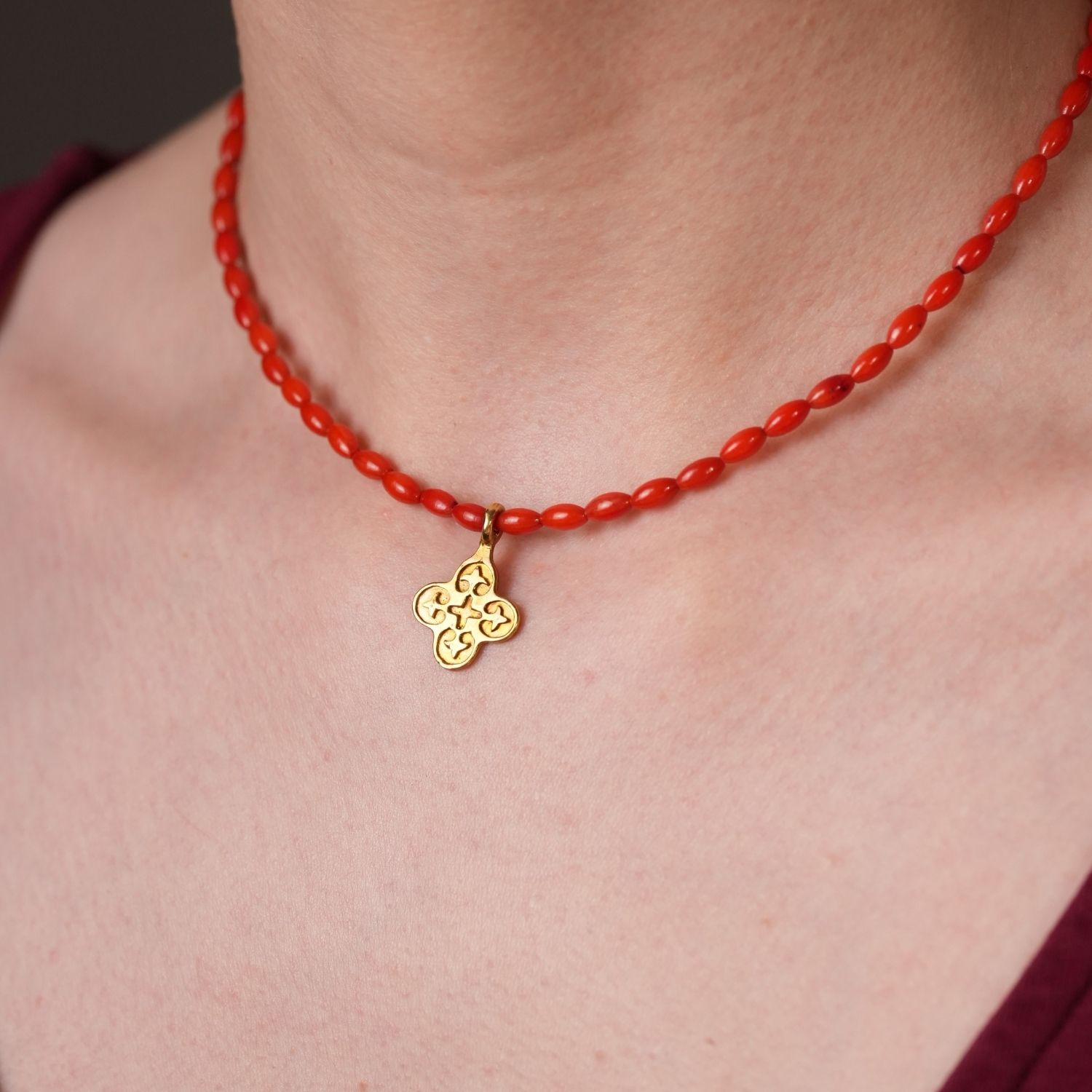 корал середньовічний хрест5